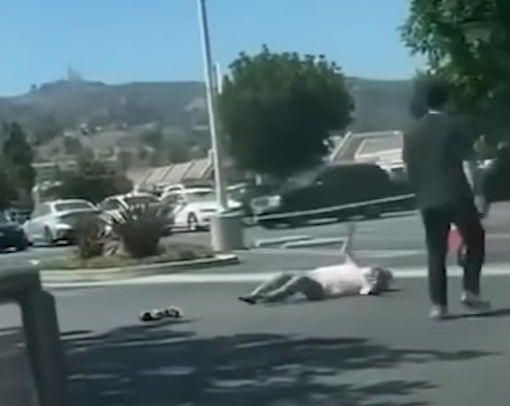 洛杉磯|遇劫老婦慘被拖行。(互聯網)