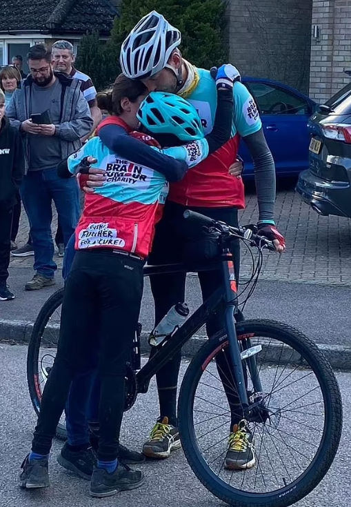 瀰漫性中線膠質瘤|哥哥哈利早前展開踏單車籌款。(互聯網)