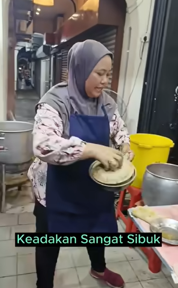 廣東話|老闆夫婦說得一口流利廣東話,煲仔飯看來也很對辦。(馬來堂叔FB)