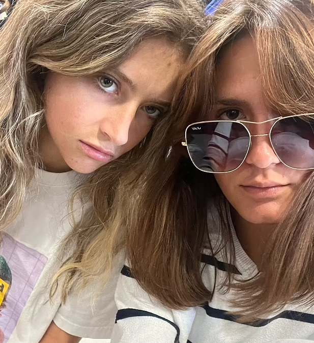 英國機場迫爆,亦有大量飛往英國的航班未能準備起飛,旅客紛在網上吐苦水。(互聯網)