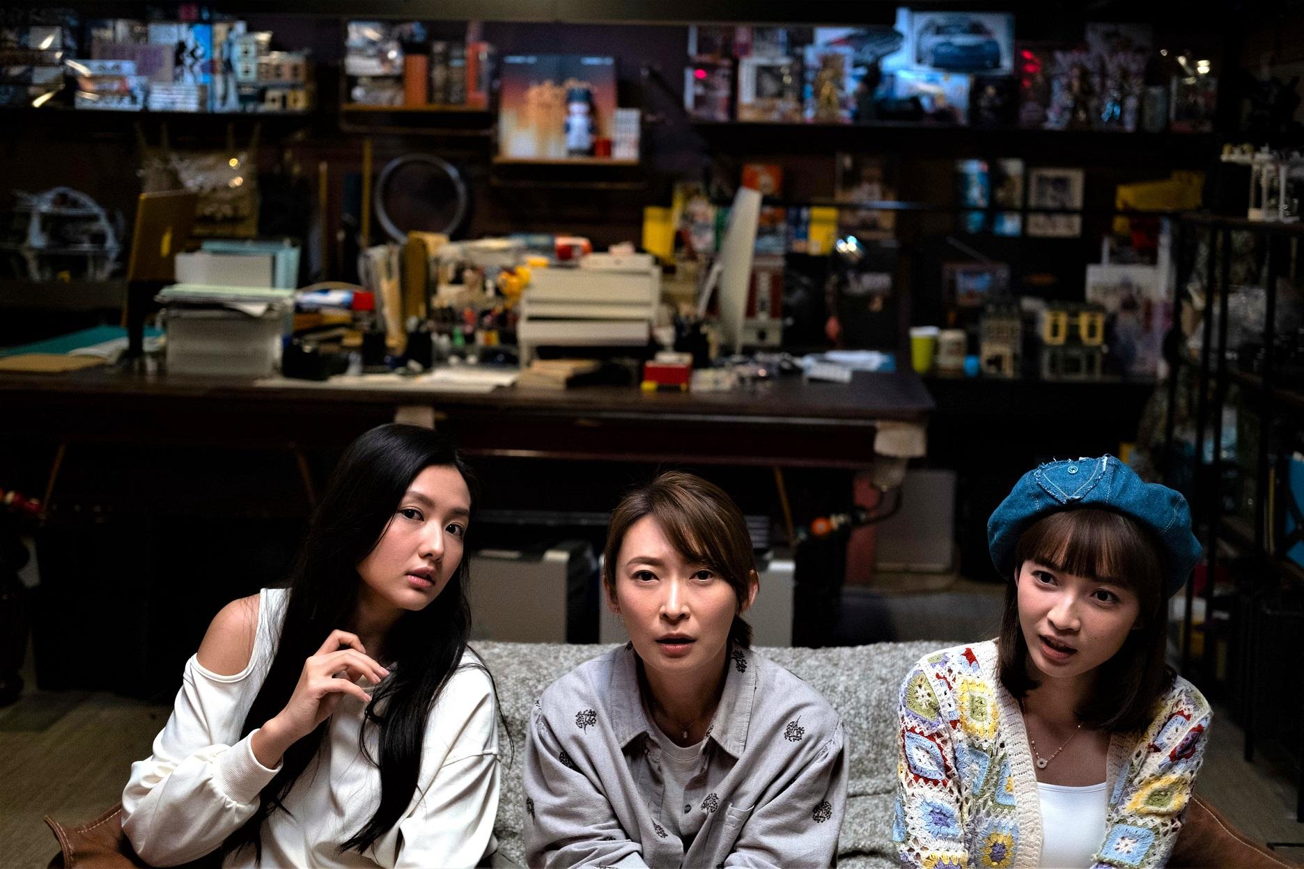 譚旻萱、周家怡、郭思向「陰目偵信」求助