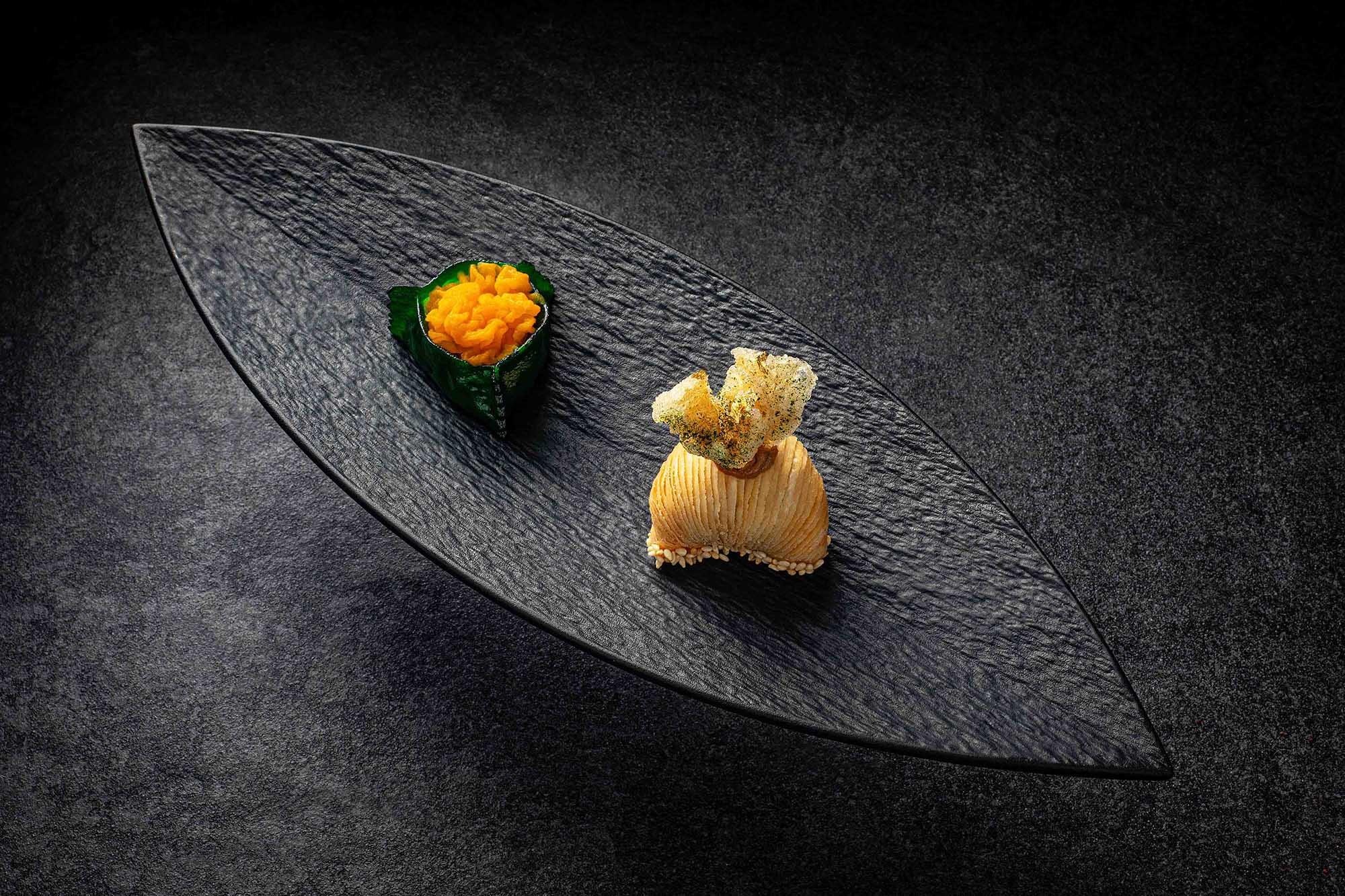 鮮黃耳蟹肉餃 、繡球牛肝菌海參酥