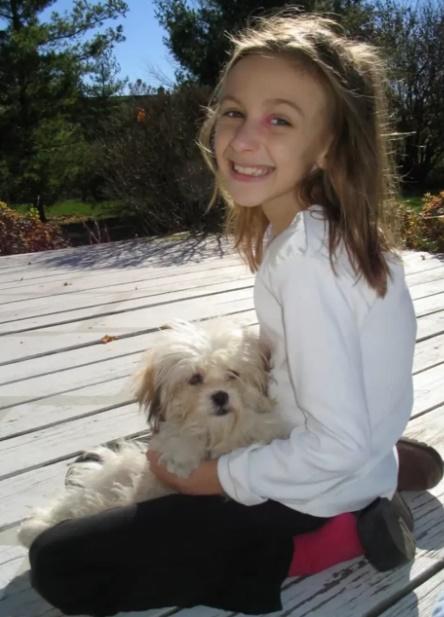 「AOH1996」這藥名是為紀念一名因神經母細胞瘤過世的小女孩Anna Olivia Healy。(網上圖片)