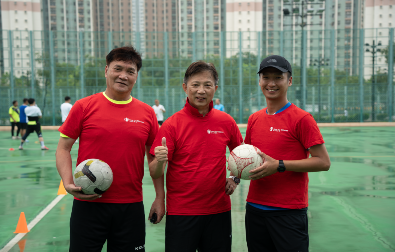 兩代教練目標相同,希望以一己之力,幫助香港兒童健康成長。(圖片來源:香港救助兒童會提供)