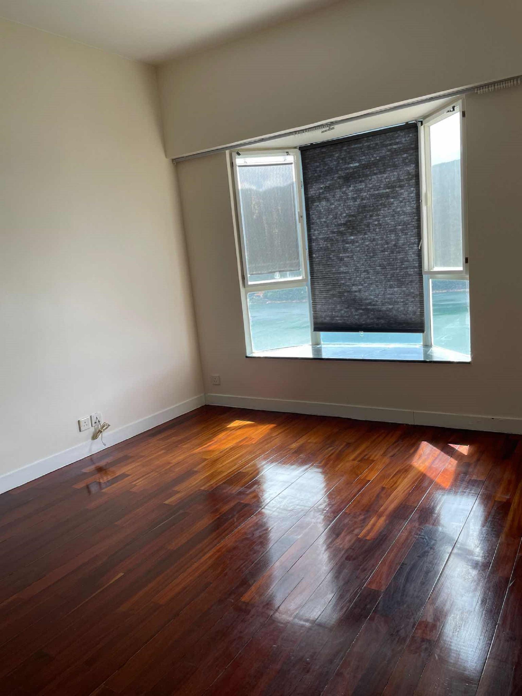 睡房可享寧靜海景。