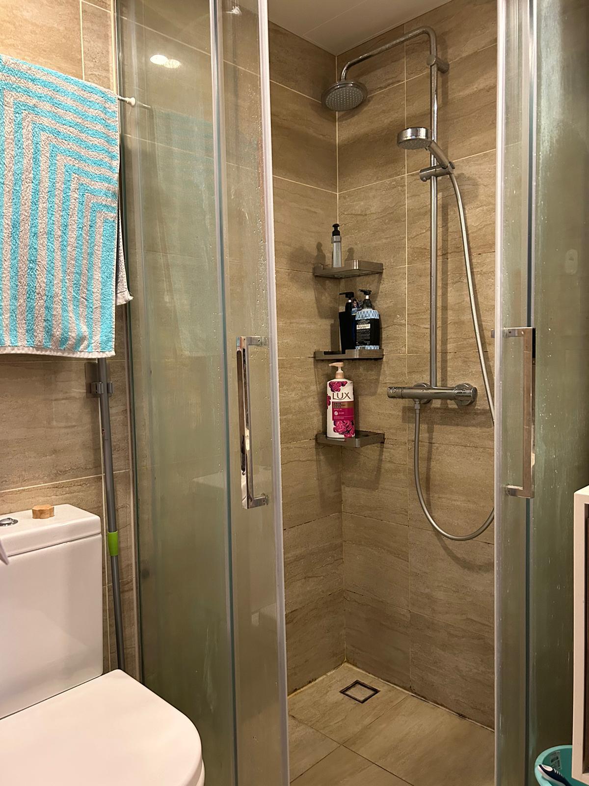 浴室採企缸設計。