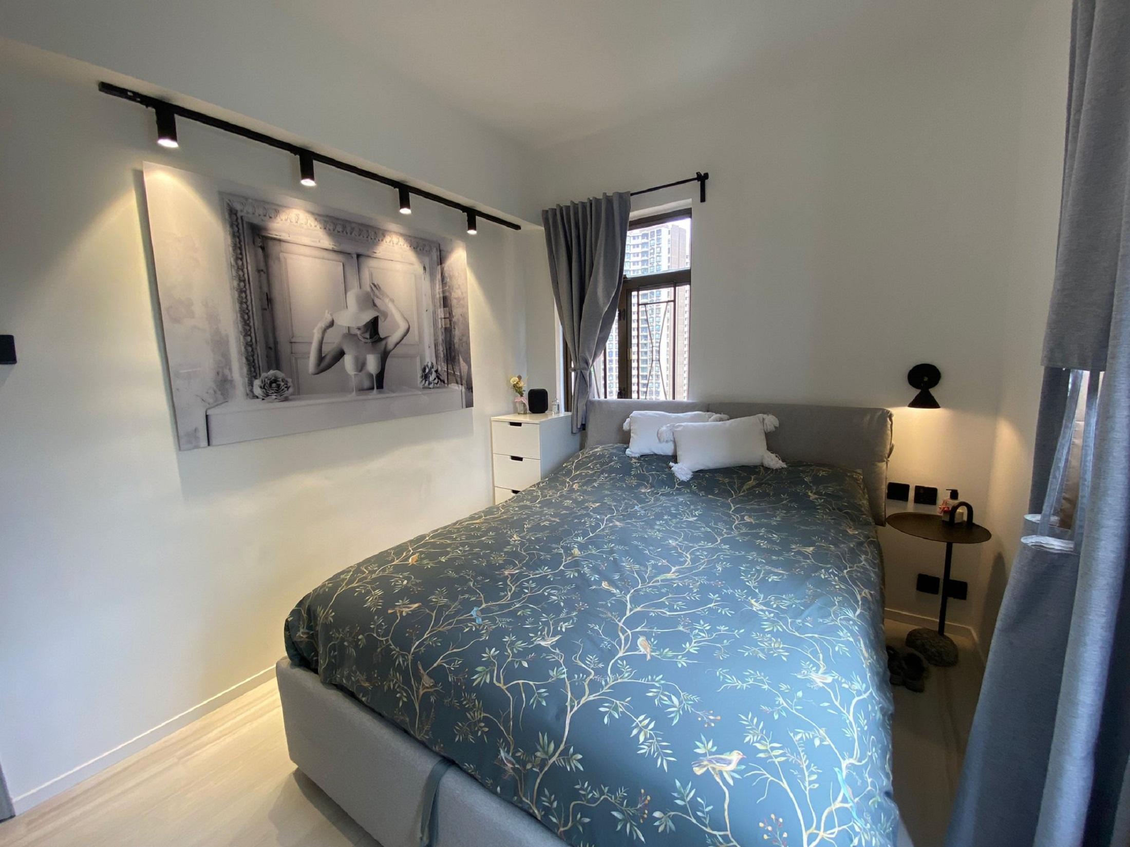 主人房空間闊落,可三邊下床。