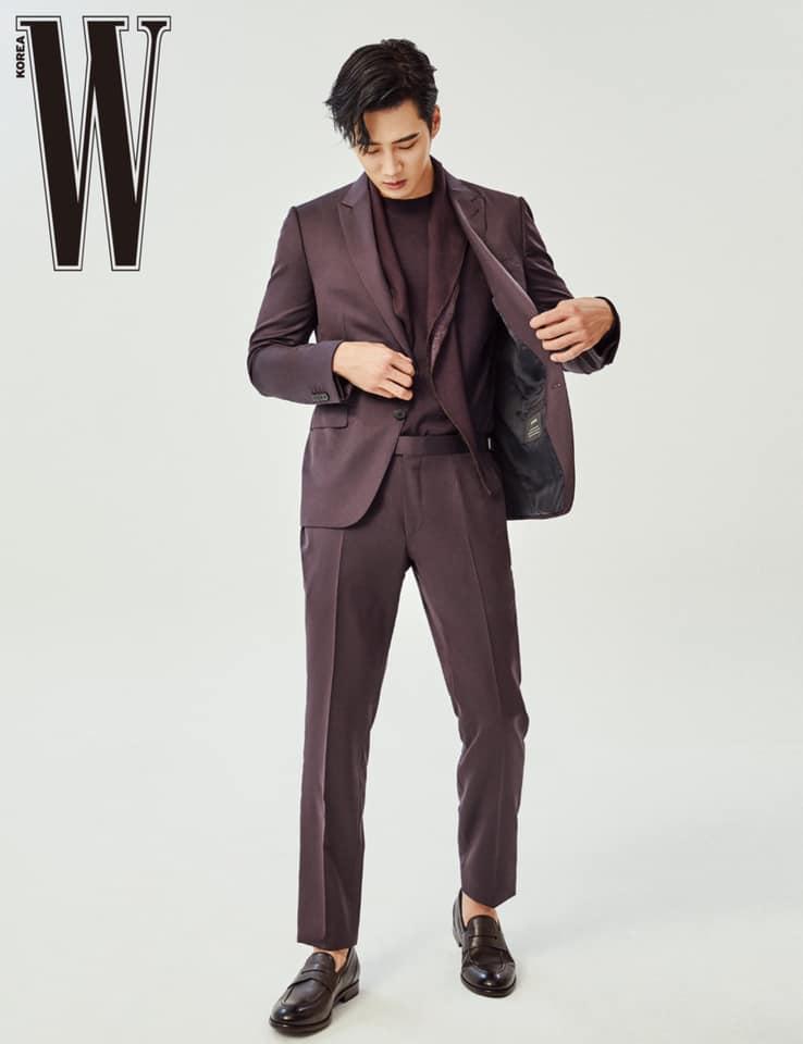 安普賢與Jisoo@Blackpink公開拍拖。