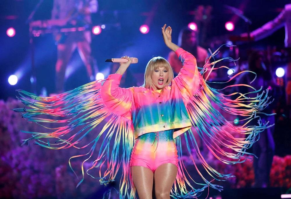 天后勁好人 Taylor Swift贈團隊司機每人78萬港元