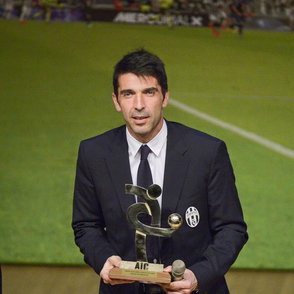 保方退休|保方獲獎無數。(保方FB)