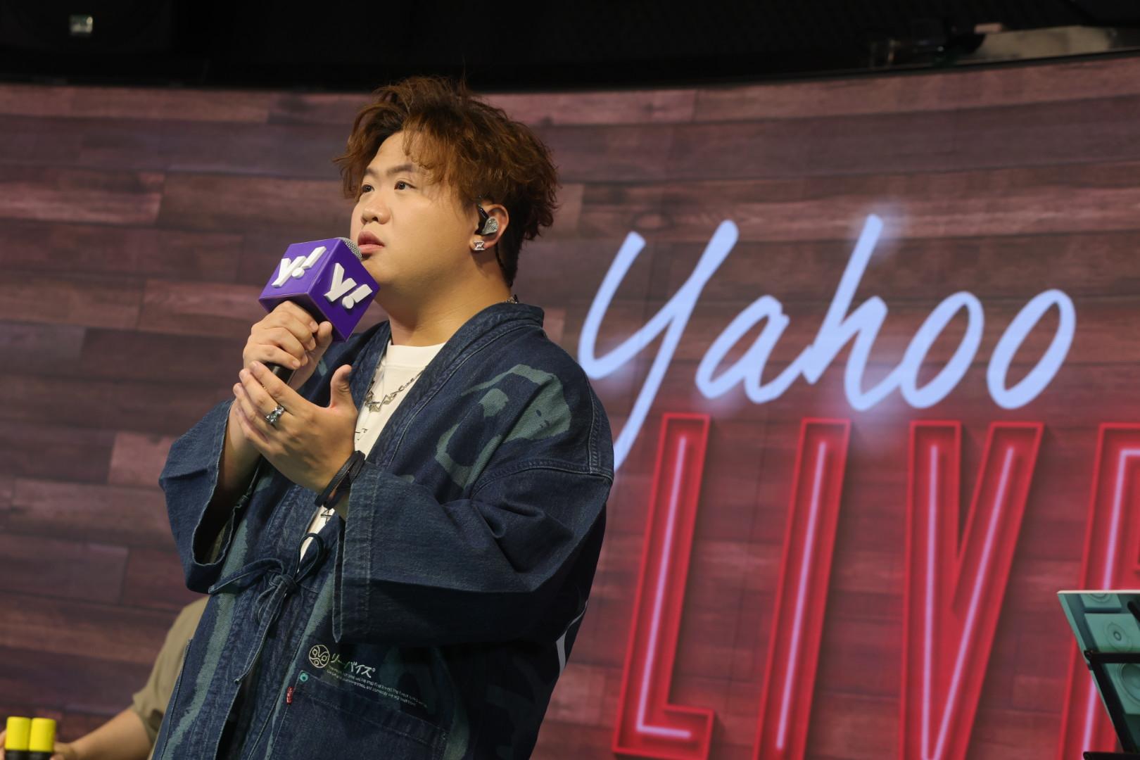 ERROR成員肥仔與保錡錄影新一集《Yahoo Lunch K XLive》。