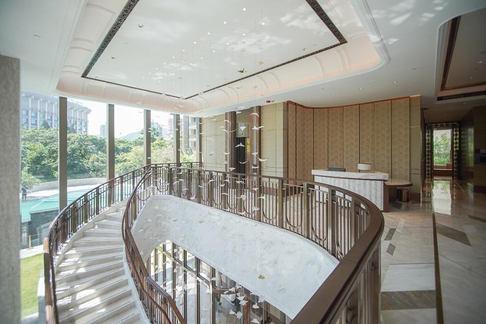 何文田傲玟會所 室內泥地網球場極罕見 每呎管理費要幾多?|多圖