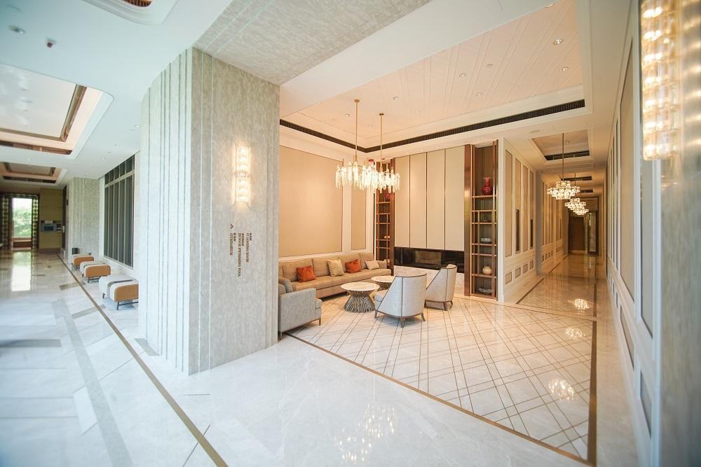 何文田傲玟會所 室內泥地網球場極罕見 每呎管理費要幾多?|多圖