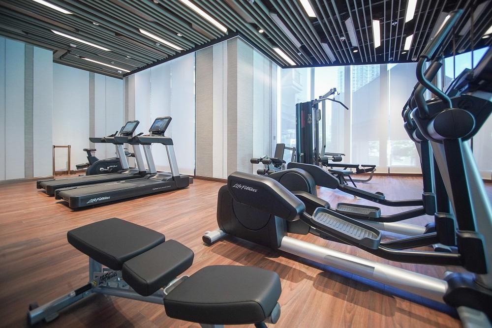 何文田傲玟會所 室內泥地網球場極罕見 每呎管理費要幾多?|多圖