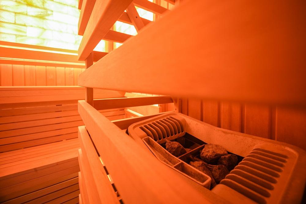 何文田傲玟會所 室內泥地網球場極罕見 每呎管理費要幾多?|多圖