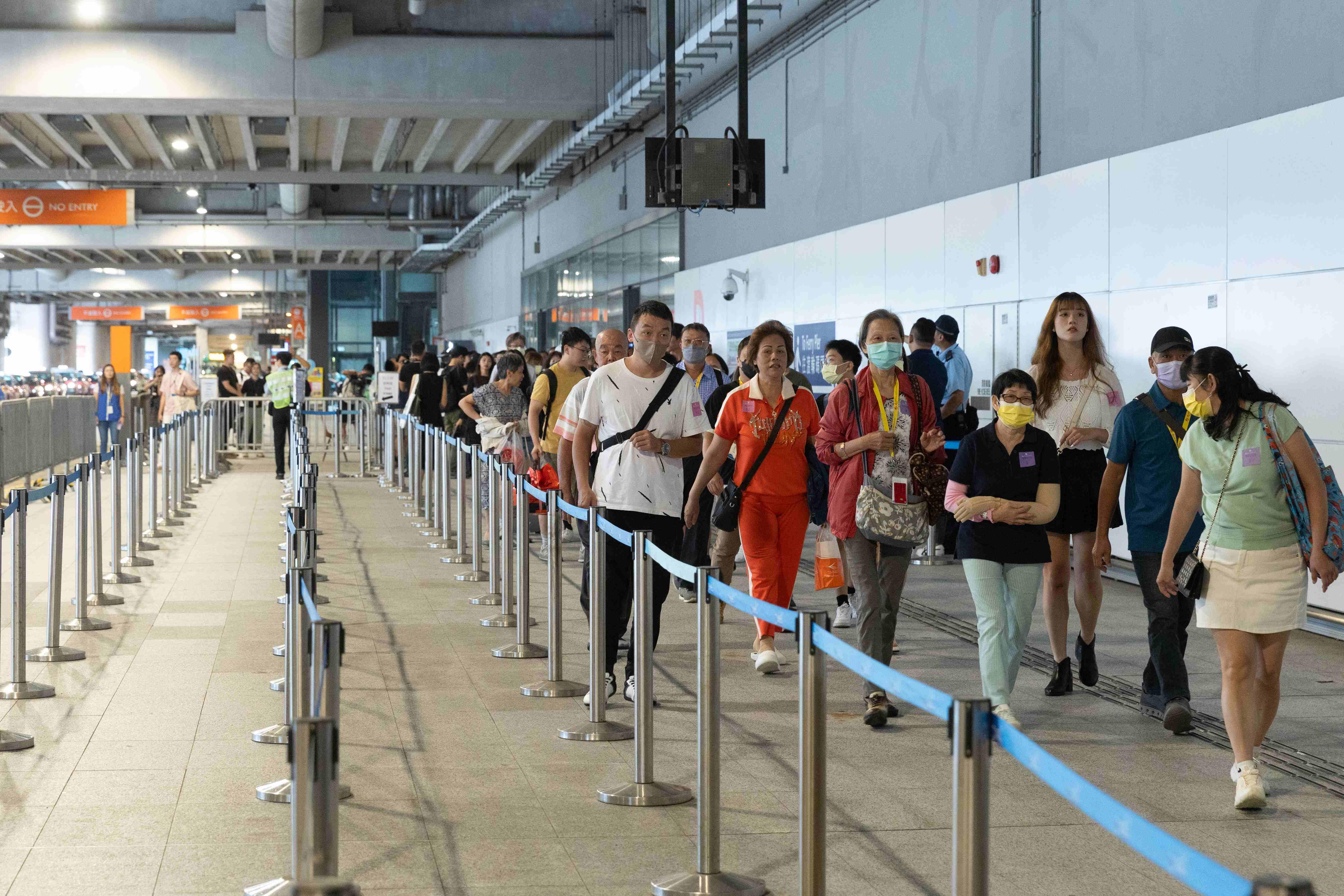 啟德 啟德郵輪碼頭交通改善措施及旅客到港情況