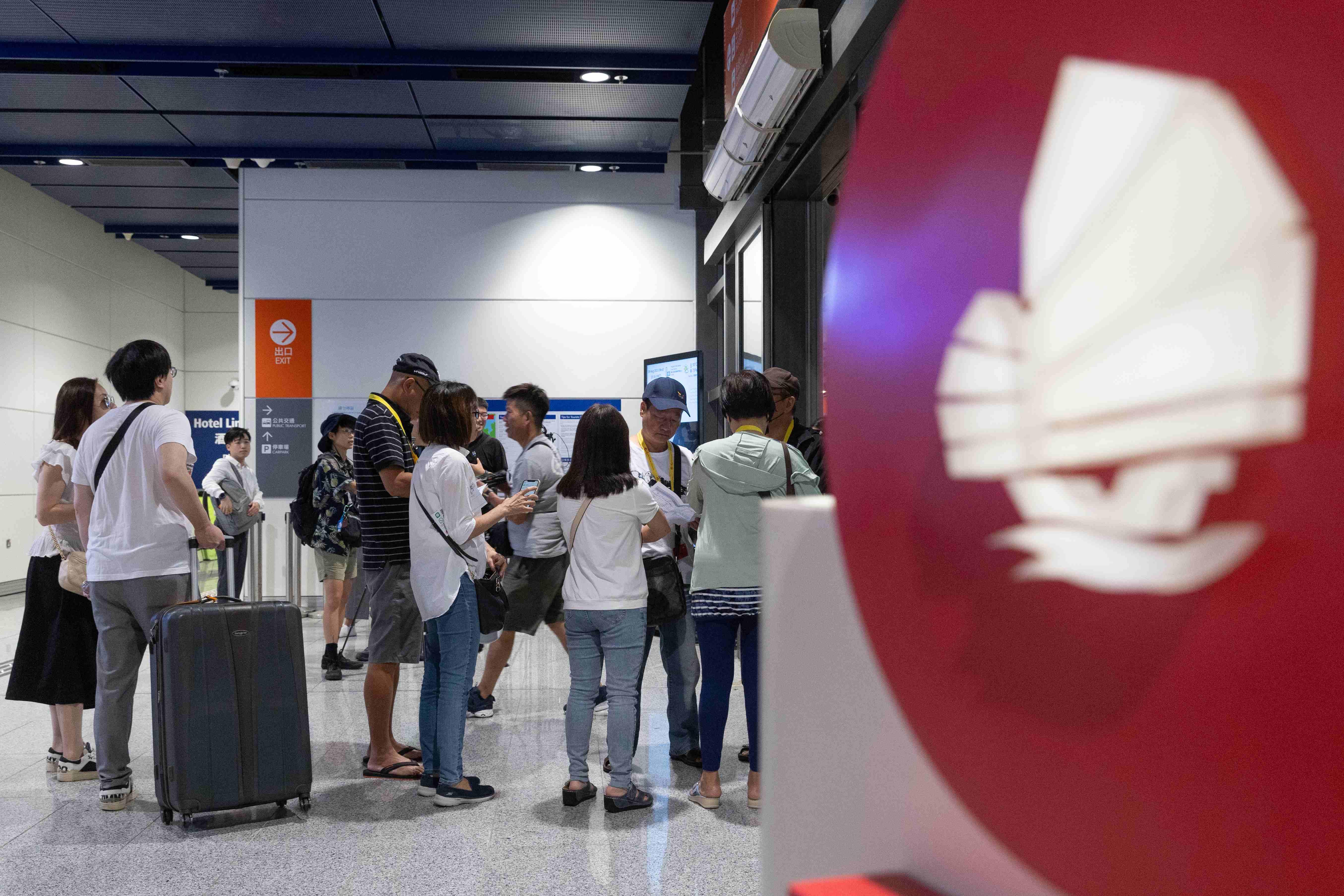 啟德 啟德郵輪碼頭交通改善措施及旅客到港情況