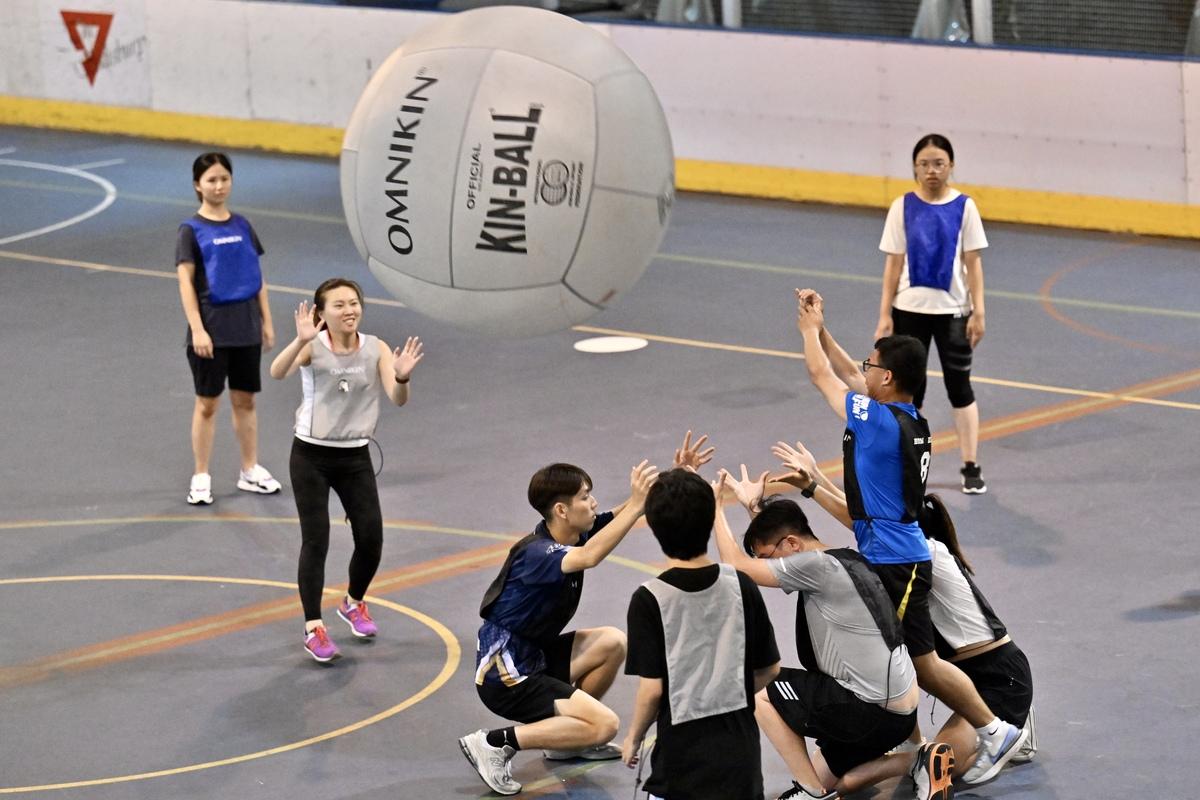 健球比賽中會使用一個直徑達1.22米的巨型球體。(政府新聞處)