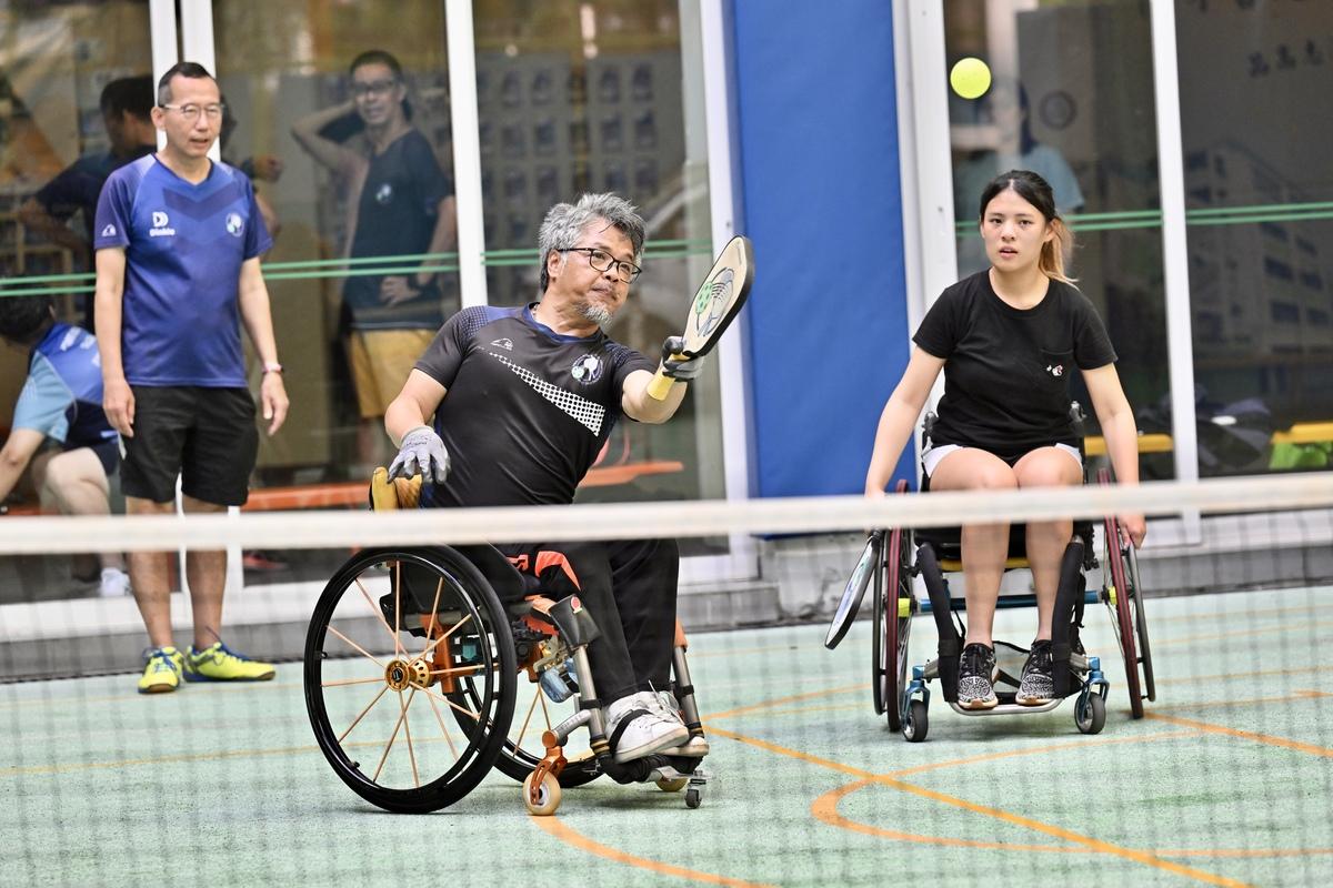 匹克球可讓殘疾和健全人士同場較量。(政府新聞處)