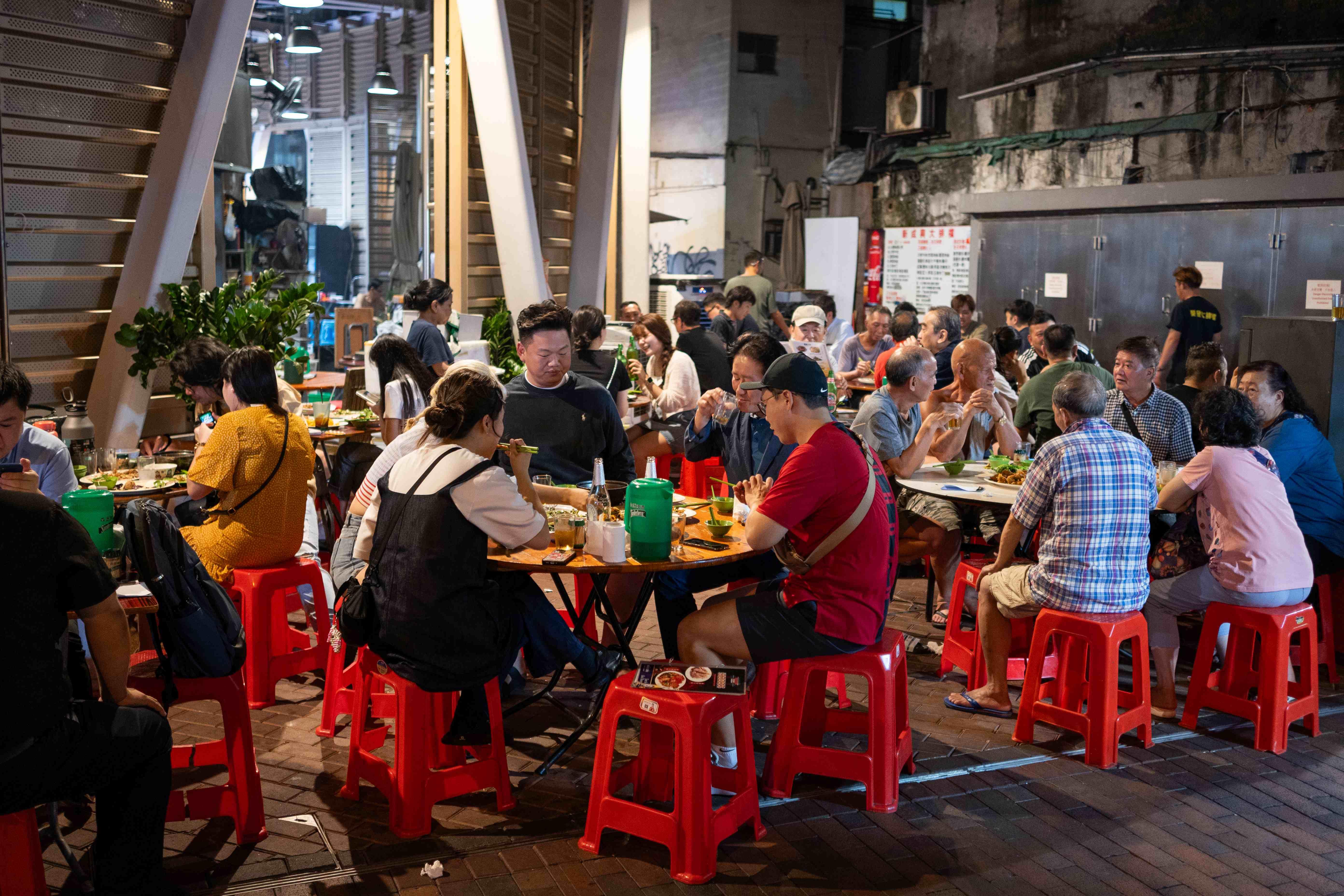 廟街 搞活夜經濟