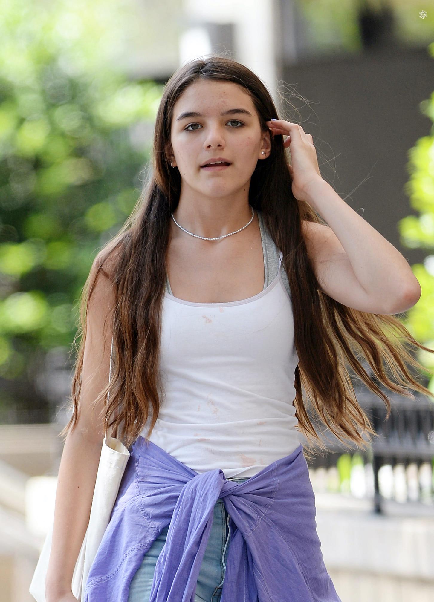 湯告魯斯女兒Suri長大