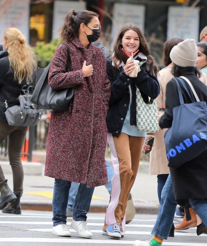 湯告魯斯女兒Suri長大