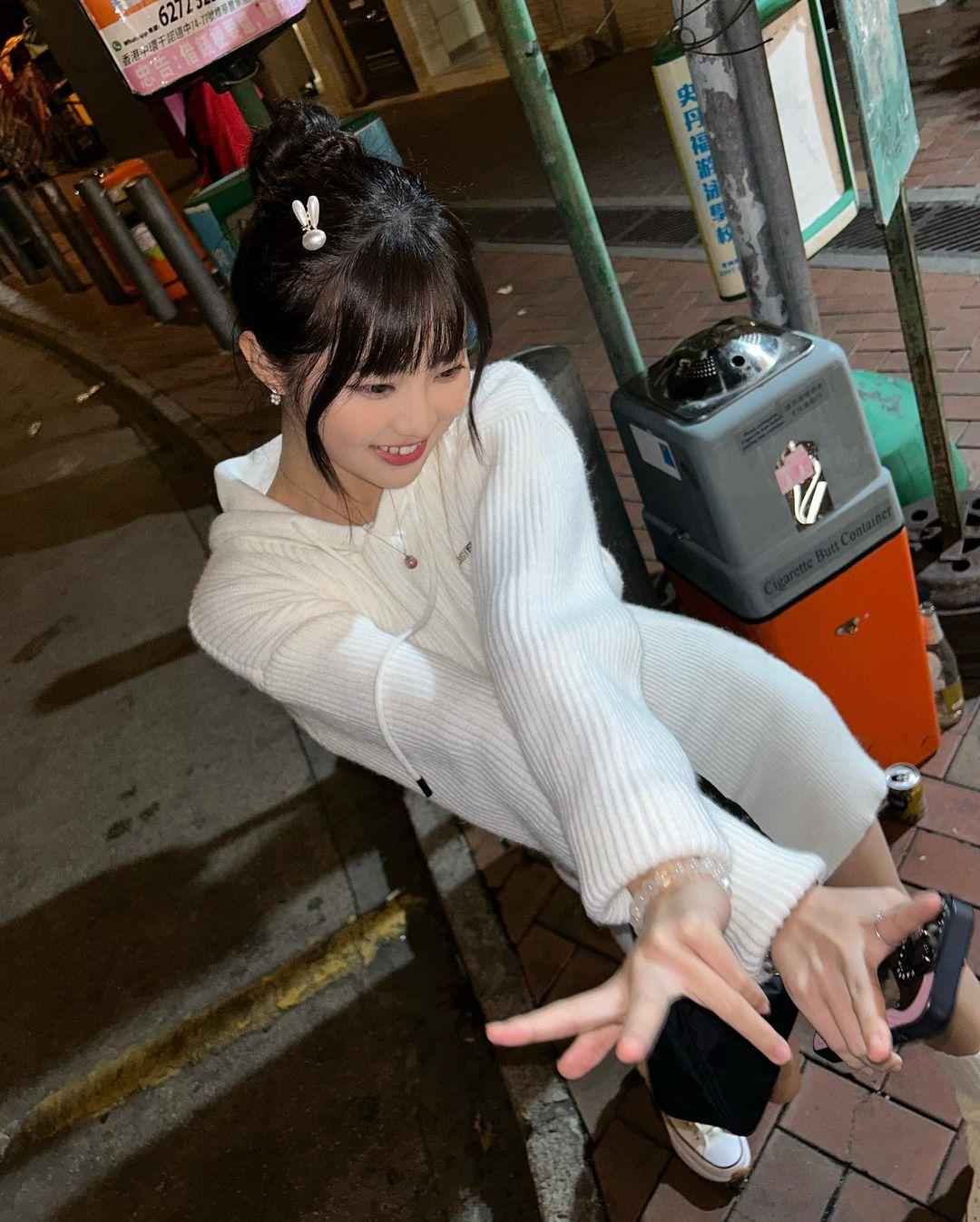 「港版周子瑜」區明妙IG靚相。(區明妙IG)