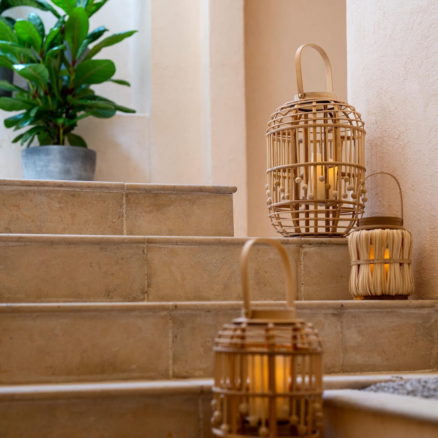 日月. 按摩尖沙咀店走地中海風格。