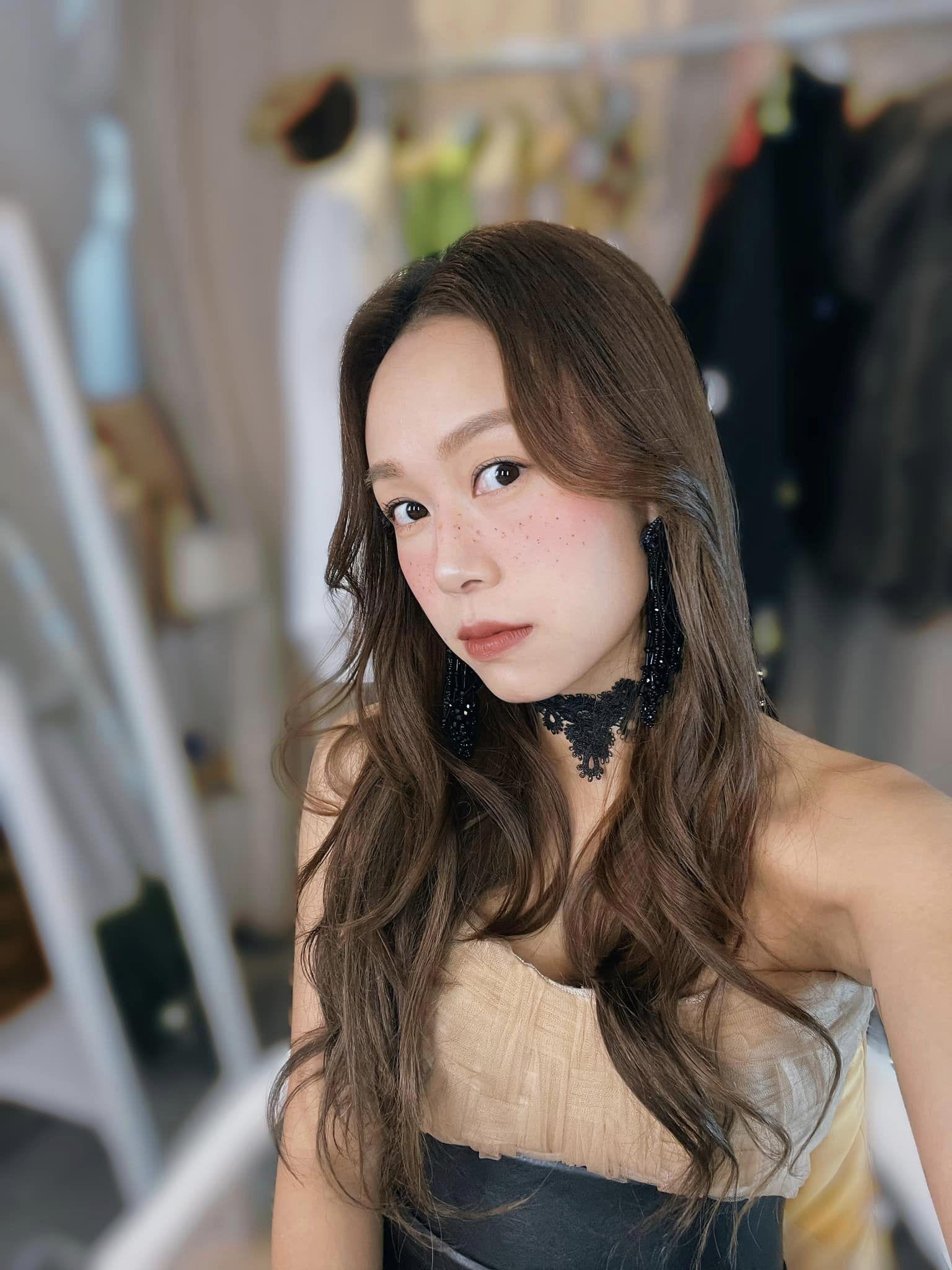 黃心穎今年在社文網站活躍,不時上載工作照。(黃心穎 FB)