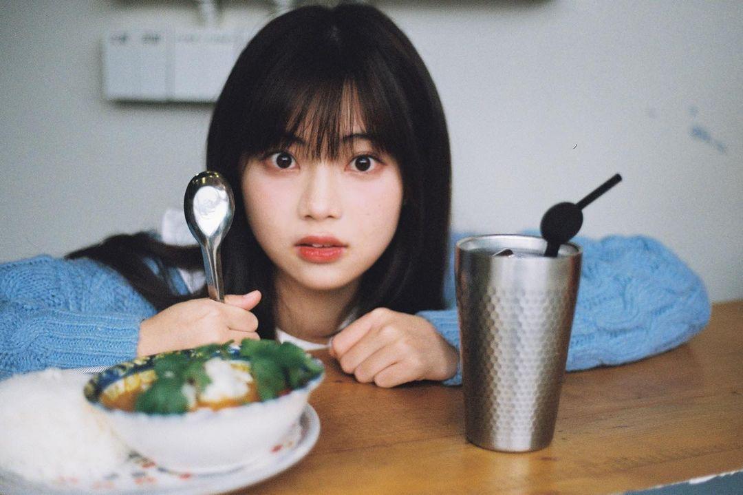 「港版周子瑜」區明妙IG靚相。(區明妙IG)