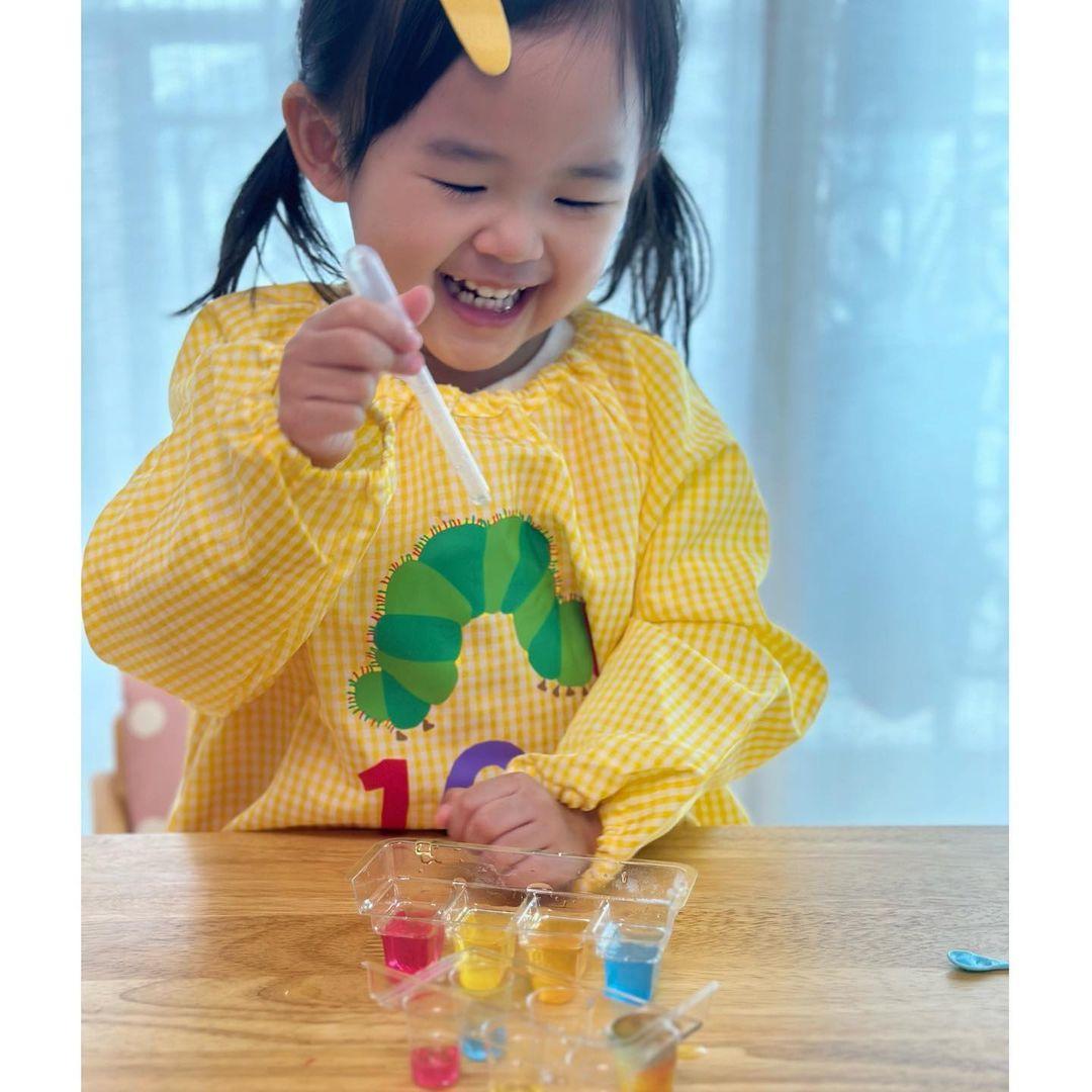 玩得又食得│知育菓子不但外型新奇有趣,更將各式生活場景及大型節慶融入其中,讓玩家可以在DIY動手製作糖果的過程中,同時增加智慧。