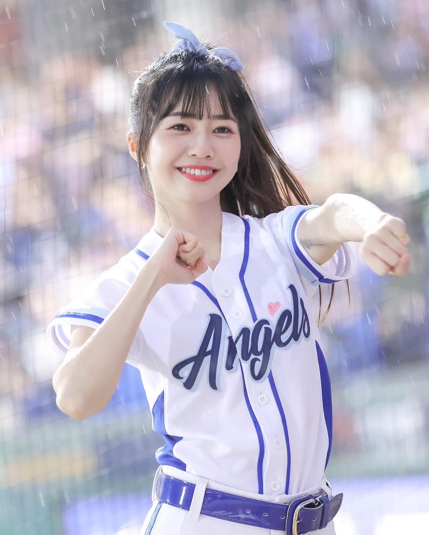 慈妹(彭翊慈)為Fubon Angels啦啦隊成員,街舞出身。(慈妹fb)