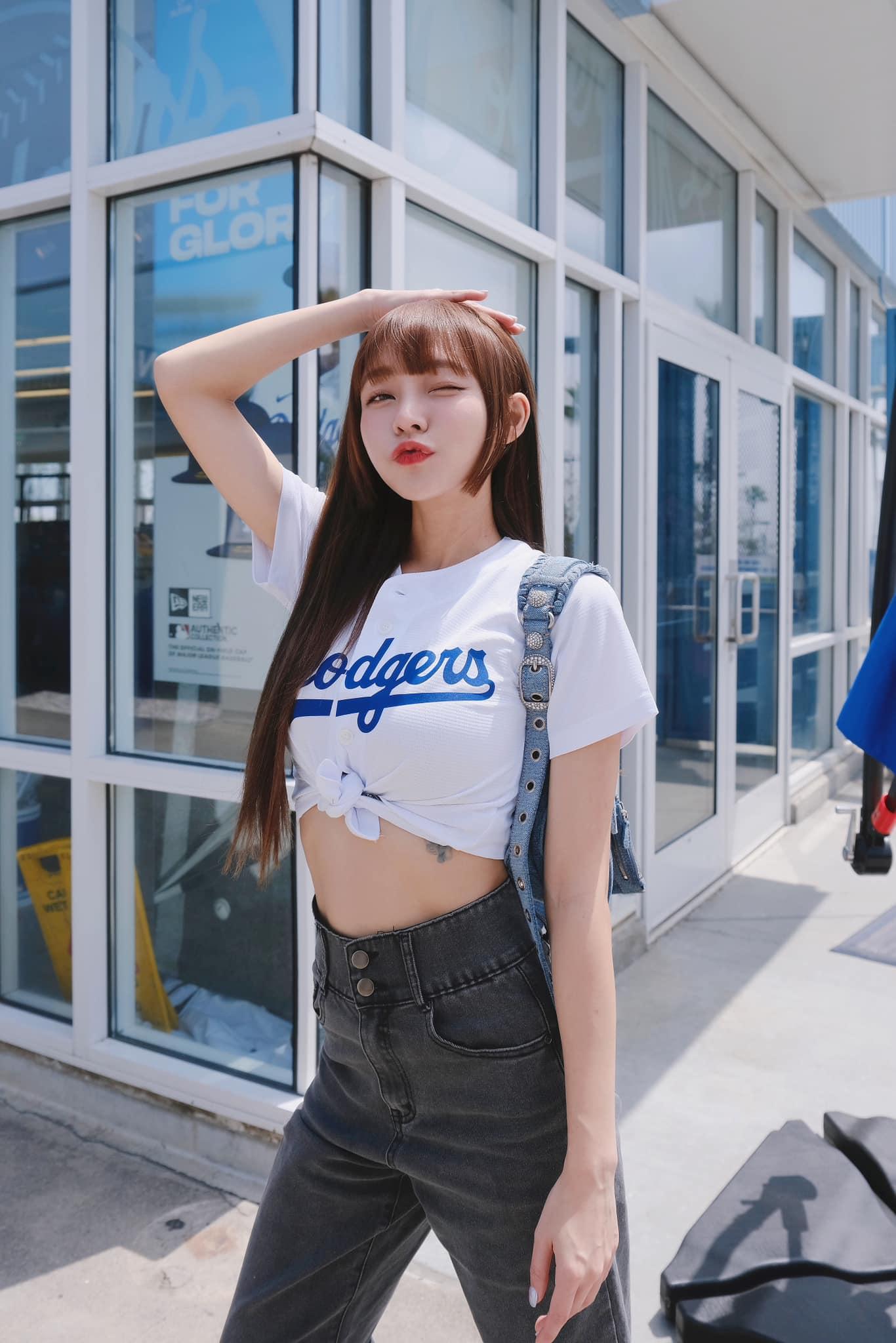 身高1.6米的林襄為樂天女孩啦啦隊主將。(林襄IG)