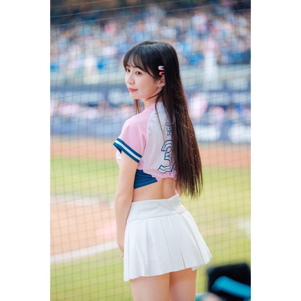 慈妹(彭翊慈)為Fubon Angels啦啦隊成員,街舞出身。(慈妹fb)