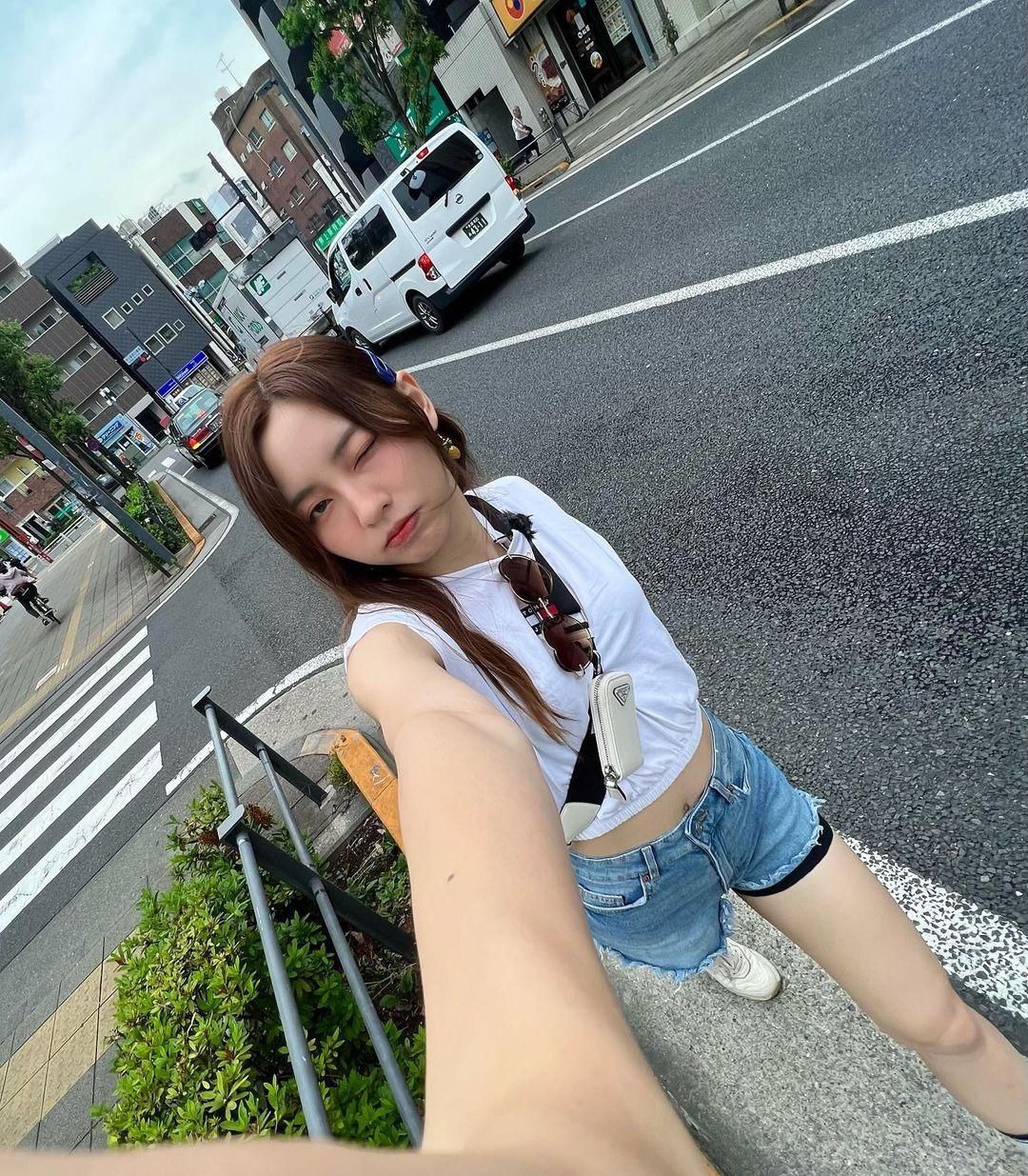 Ivy So@Collar早前赴日本與隊友拍攝。(Ivy So蘇雅琳 IG)