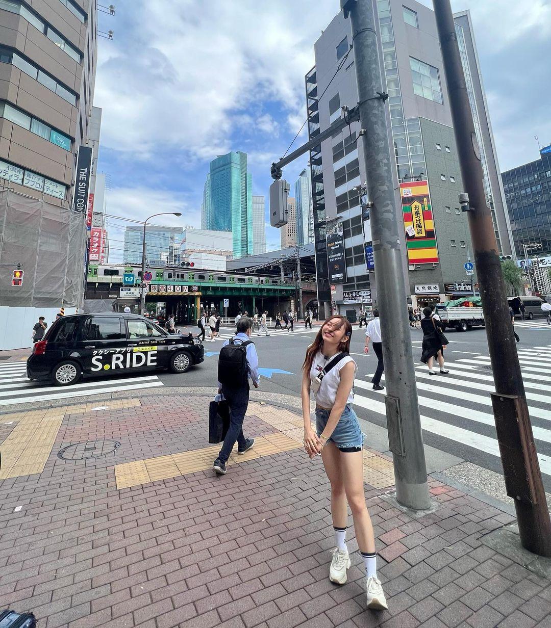 Ivy So@Collar早前赴日本與隊友拍攝。(Ivy So蘇雅琳 IG)