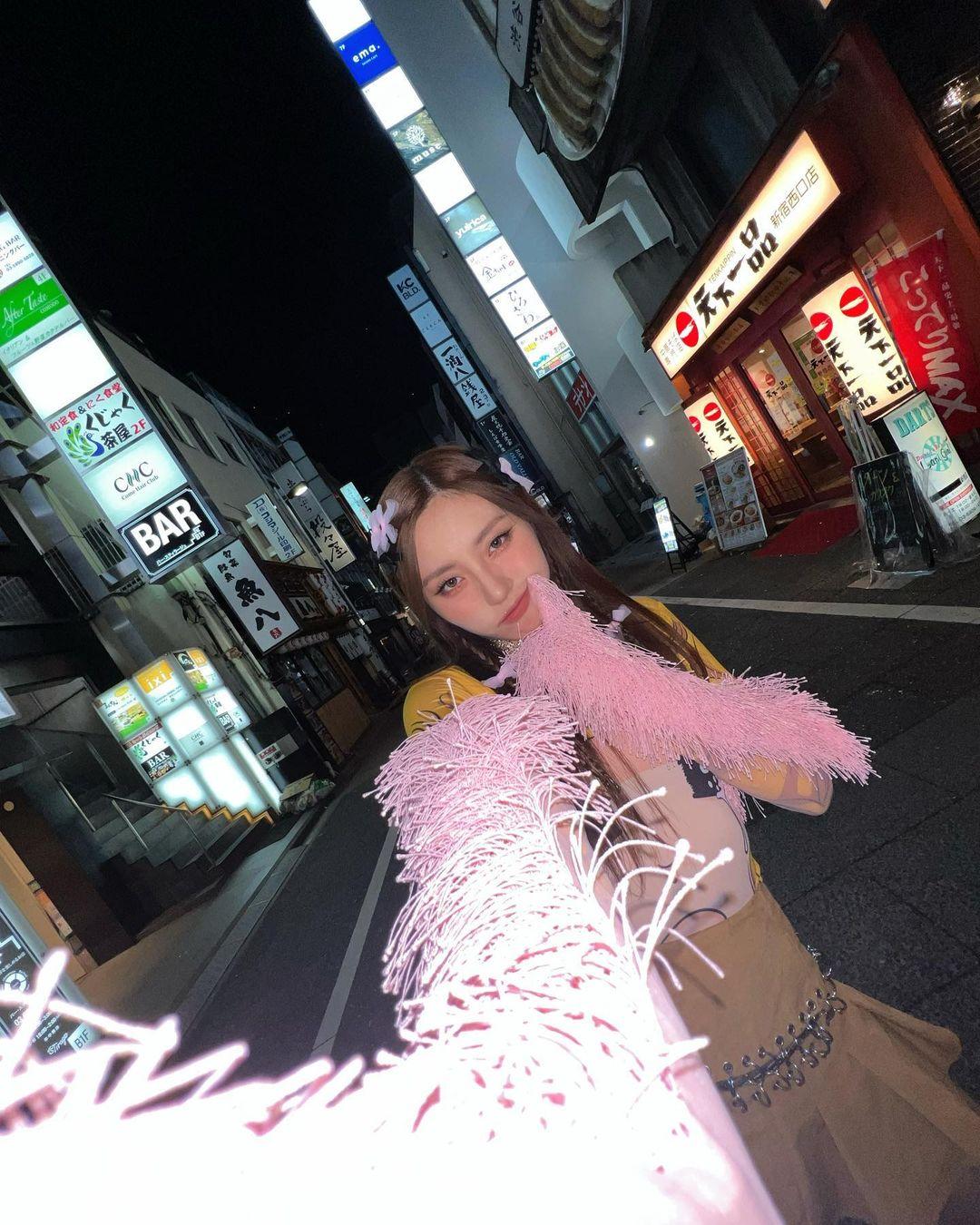 Ivy So@Collar早前赴日本與隊友拍攝。(Ivy So蘇雅琳 IG)