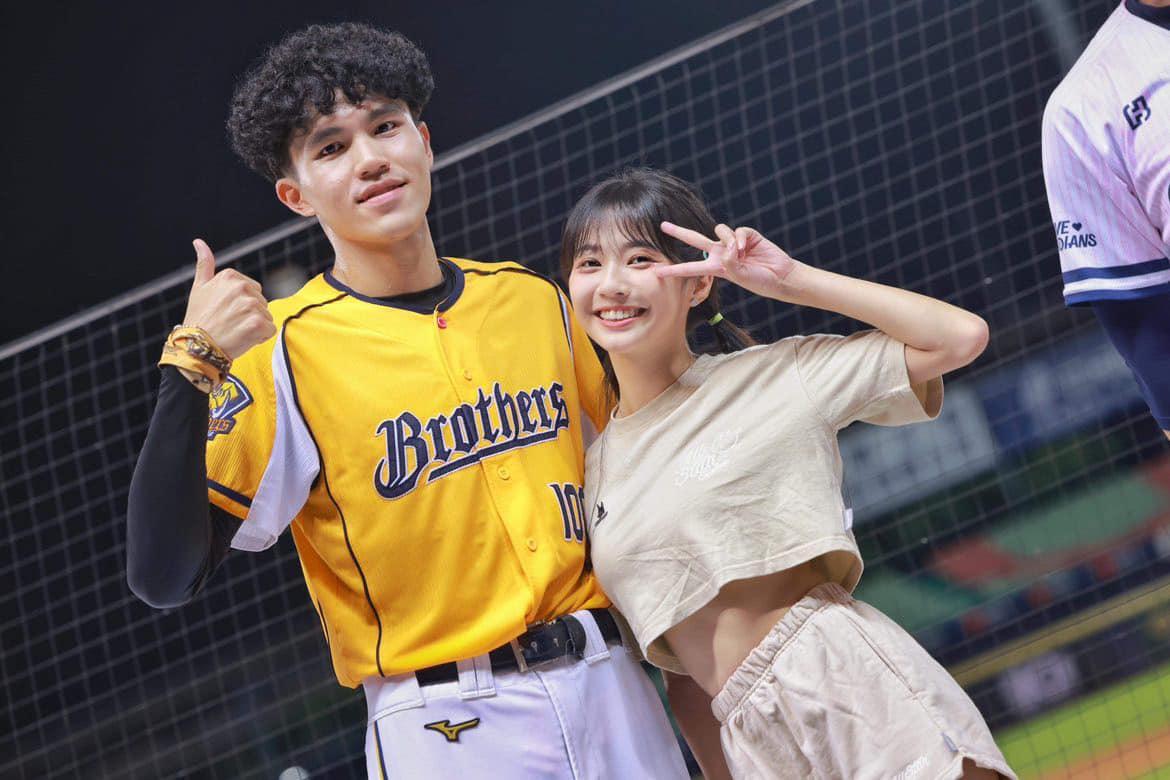 慈妹(彭翊慈)為Fubon Angels啦啦隊成員,街舞出身。(慈妹fb)