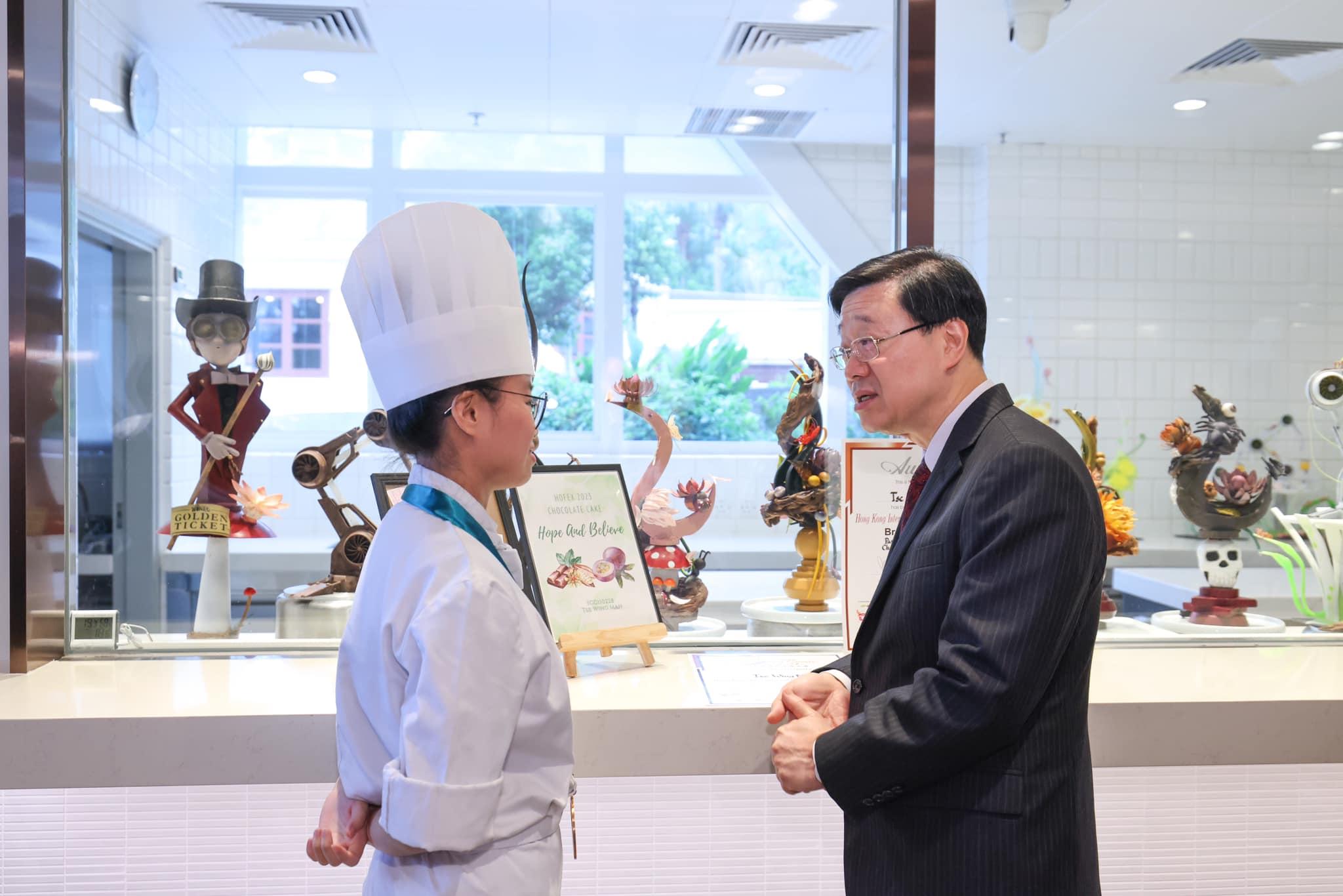 Ray Online|李家超到國際廚藝學院 了解培訓發展及餐飲業新趨勢