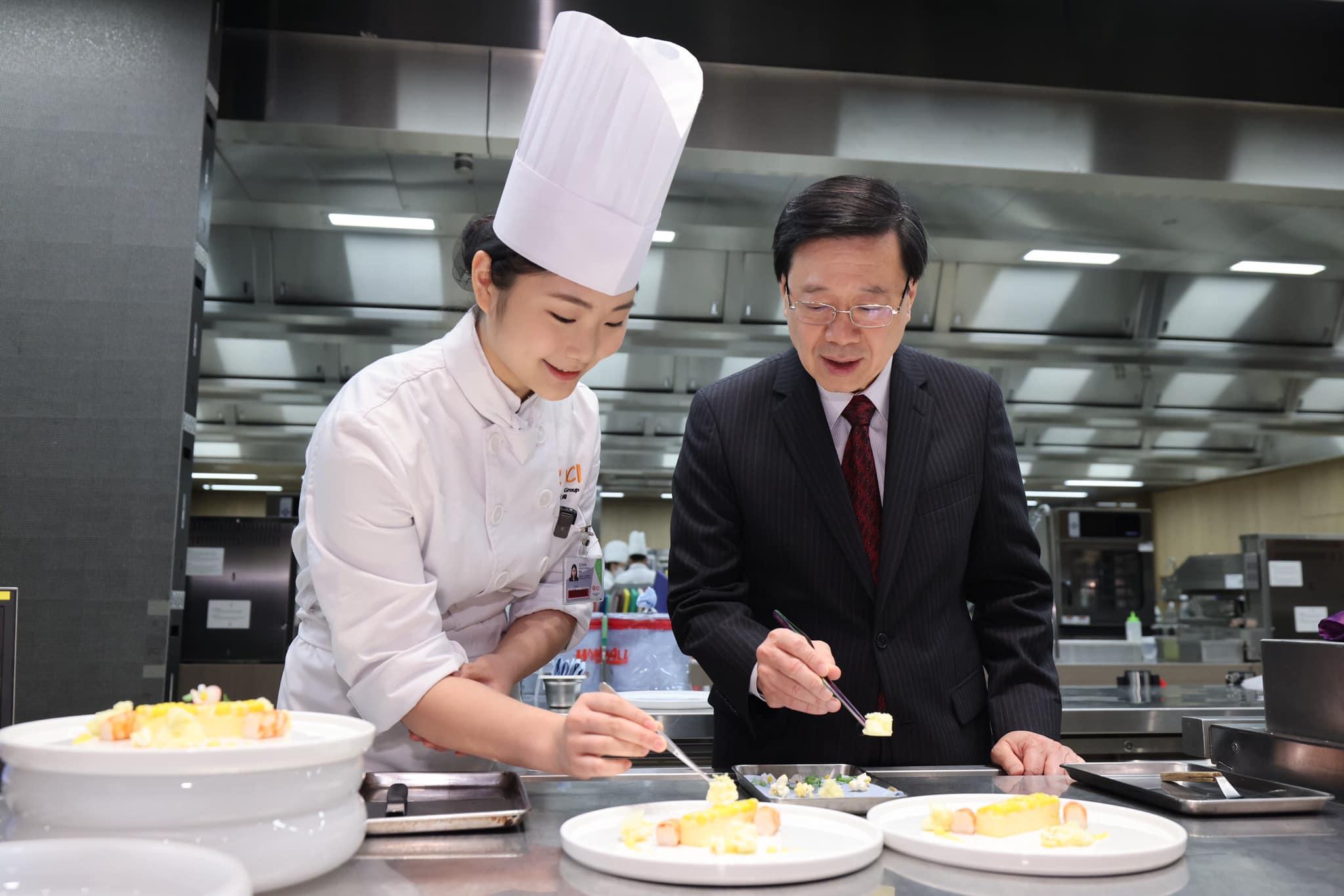 Ray Online|李家超到國際廚藝學院 了解培訓發展及餐飲業新趨勢