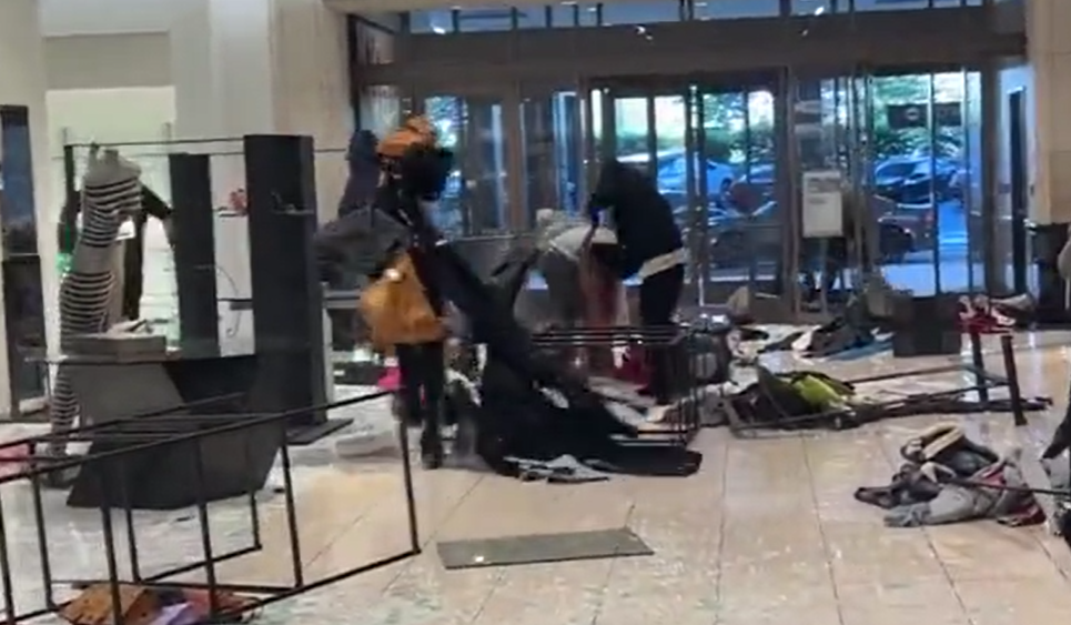 洛杉磯名店快閃搶劫