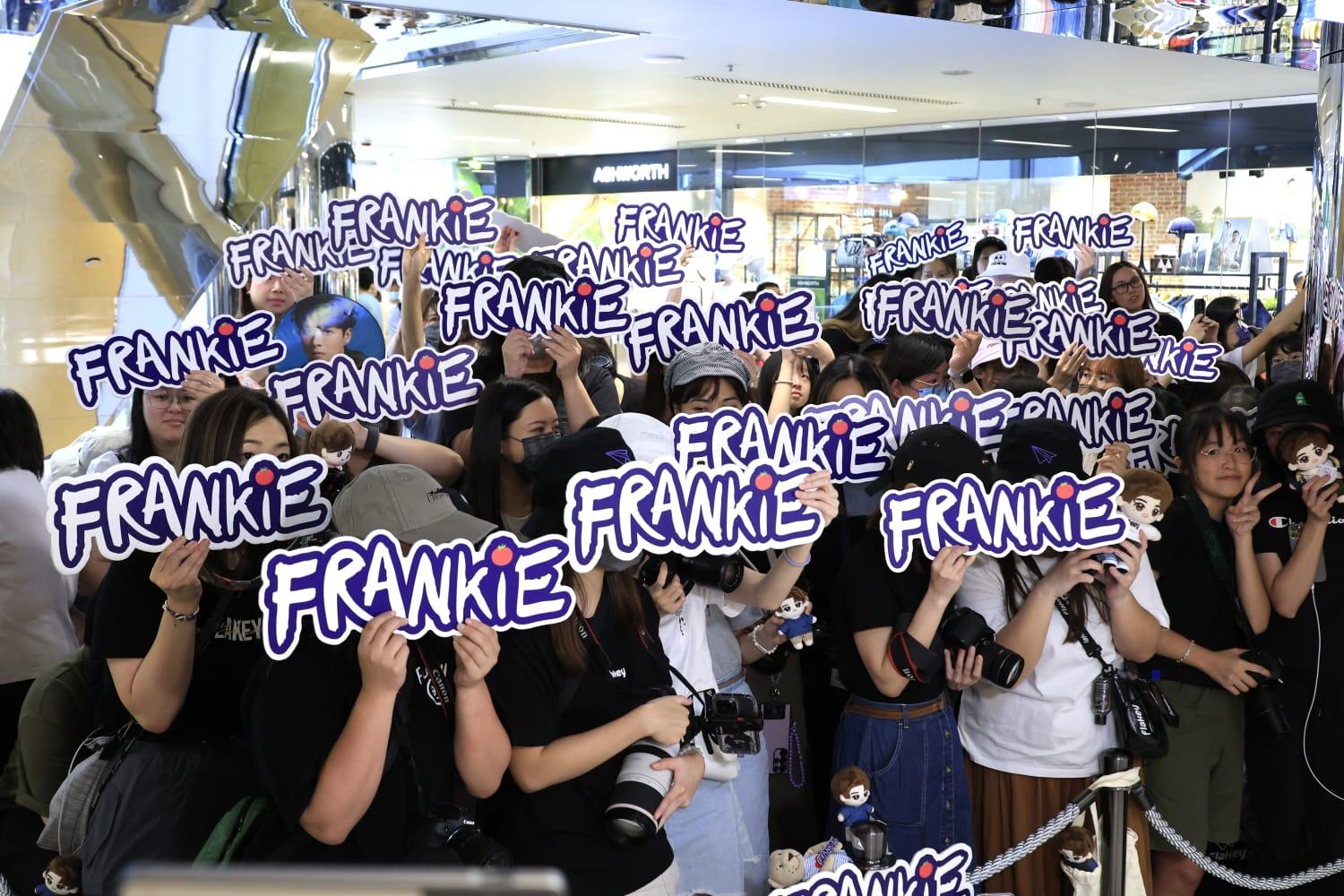 現場過百「皮寶寶」支持Frankie。(林俊源攝)