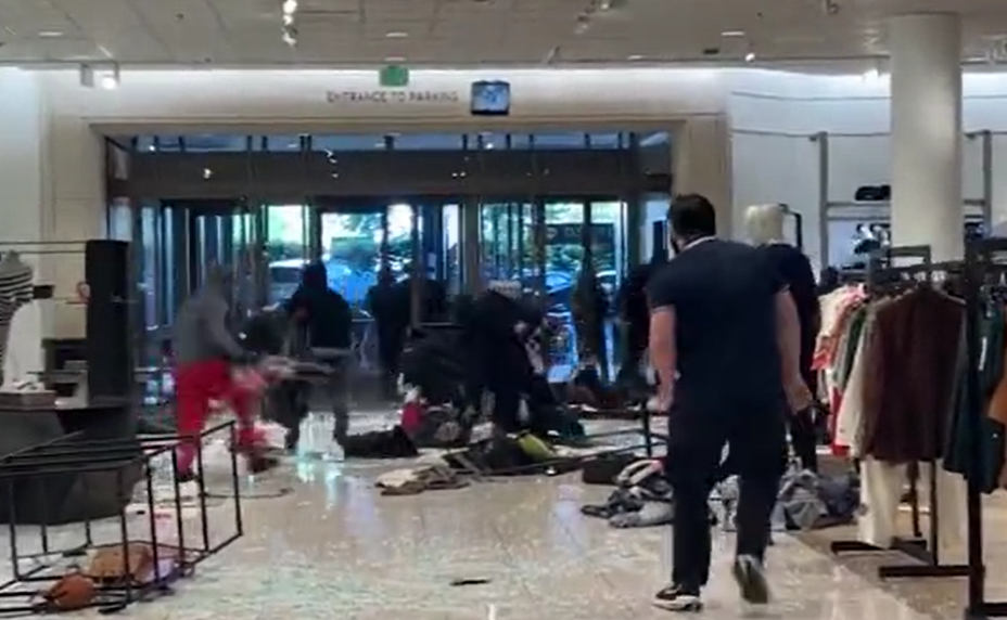 洛杉磯名店快閃搶劫