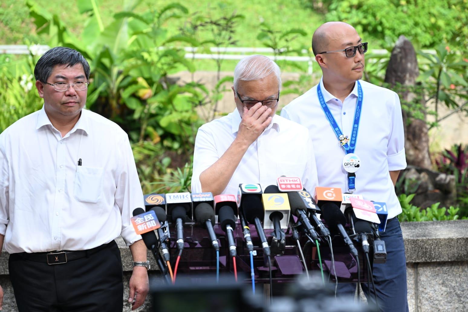 西貢鯨魚死亡|謝展寰(中)否認署方反應遲緩,稱會就事件檢視法例,賦權漁護署日後應變。(陳奕釗攝)