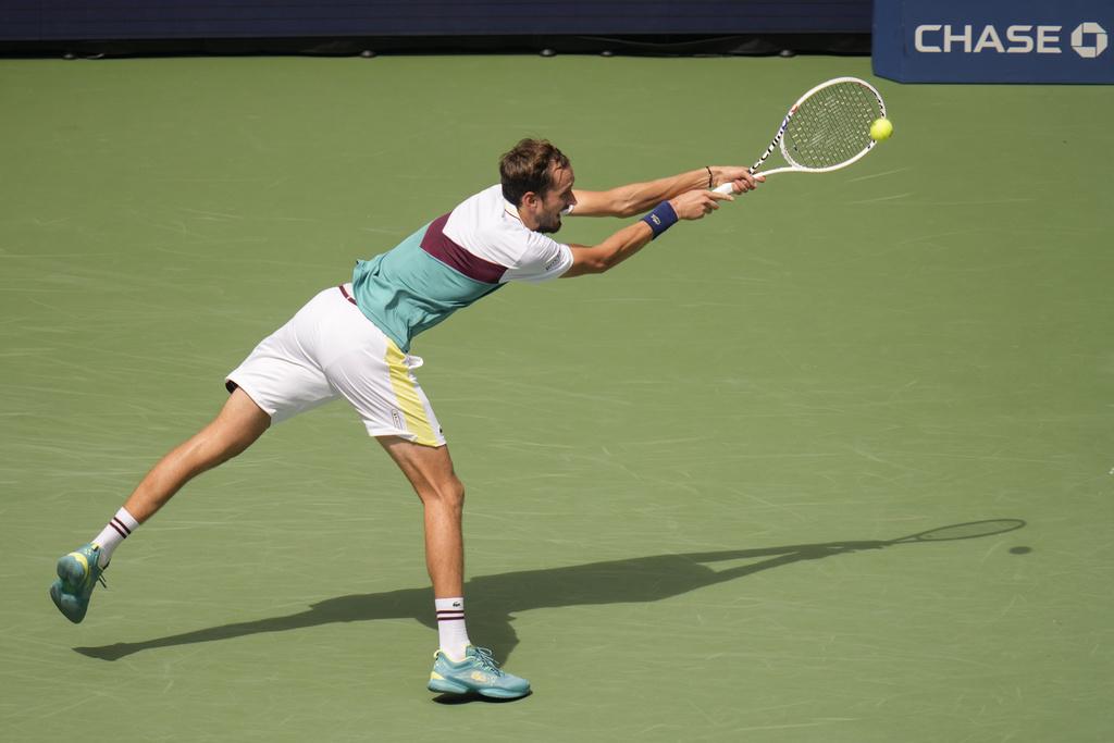 梅韋迪夫首圈輕鬆晉級。(美聯社)