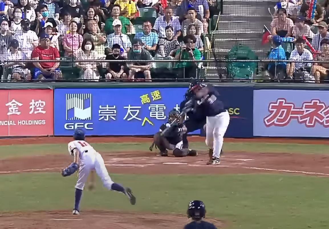 Leyland Henry Jr.打出全壘打。(影片截圖)