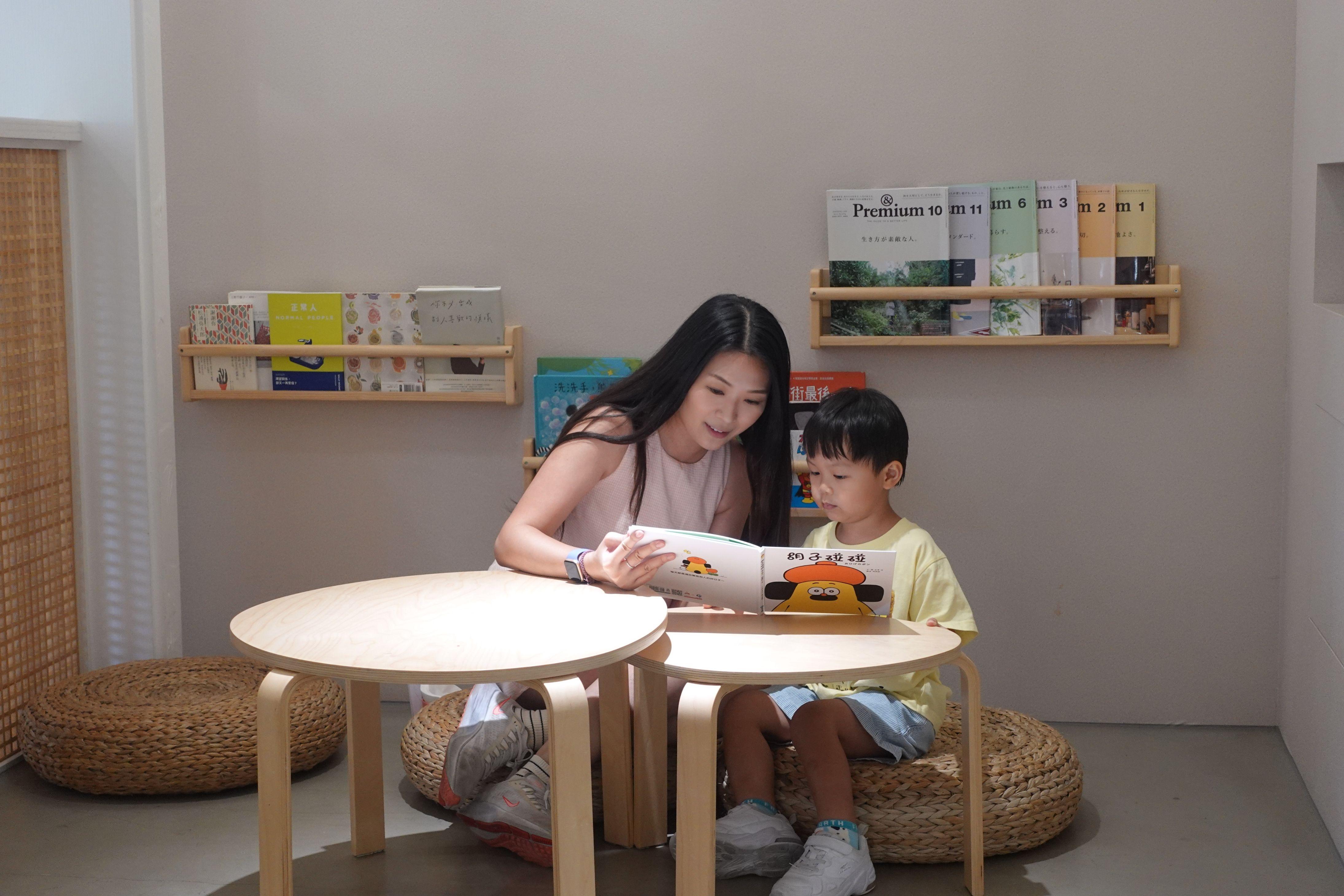 家庭可以坐在這裡,一邊閱讀一邊用餐。