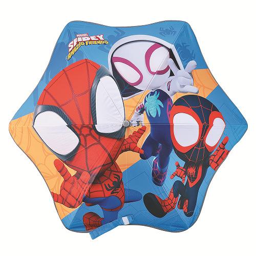 Disney雨傘及雨褸既實用又不失可愛,在下雨天時用心情格外歡愉,雨褸輕便之外更附送外袋,絕不怕雨水沾濕書本。