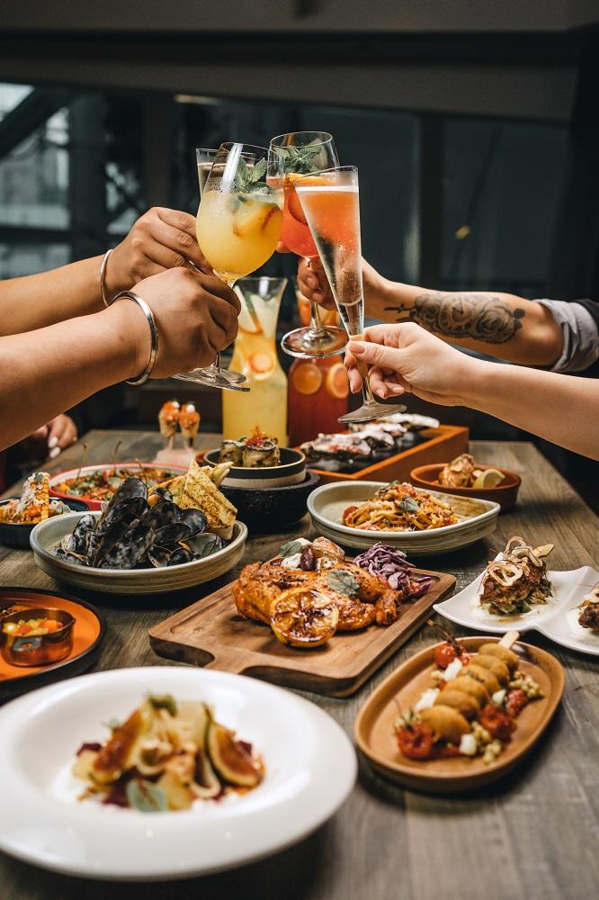 優質午餐│假日Brunch逢星期日及公眾假期中午12時至下午3時供應,菜色豐盛。