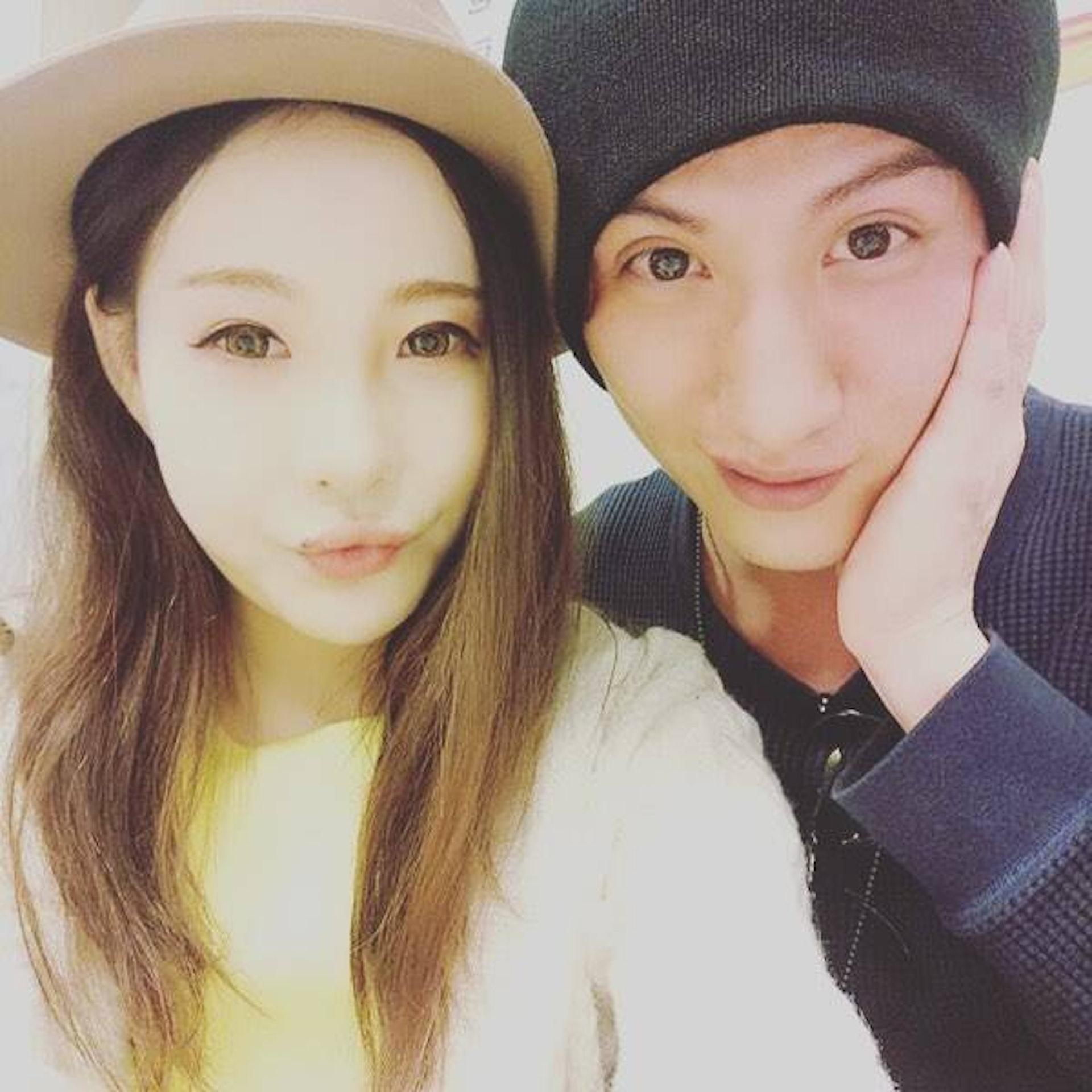 今年周永恆娶內地女友陳薇(Britni)後疑似家暴太太,後來他自爆與太太和好獲撤銷刑事指控。